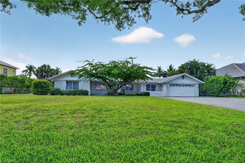 1608 Crayton RD, NAPLES, FL 34102 — photo 4