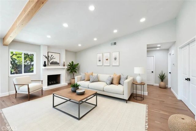 740 E Deerfield, Ontario, CA 91761