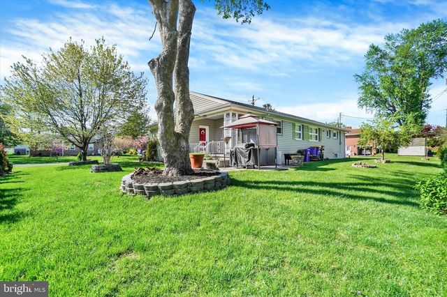 2360 LOUCKS RD, York, PA 17408