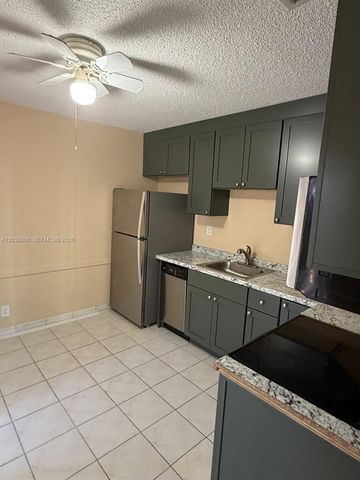 812 NE 2nd St 1-2, Hallandale Beach, FL 33009