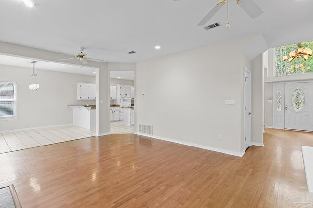 3341 Berkshire Ct, Pensacola, FL 32504