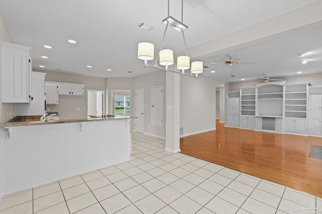 3341 Berkshire Ct, Pensacola, FL 32504