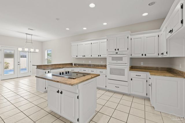 3341 Berkshire Ct, Pensacola, FL 32504