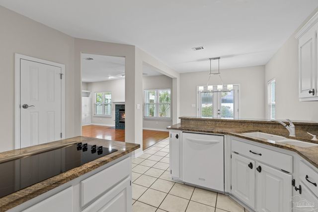 3341 Berkshire Ct, Pensacola, FL 32504