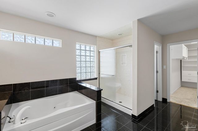 3341 Berkshire Ct, Pensacola, FL 32504