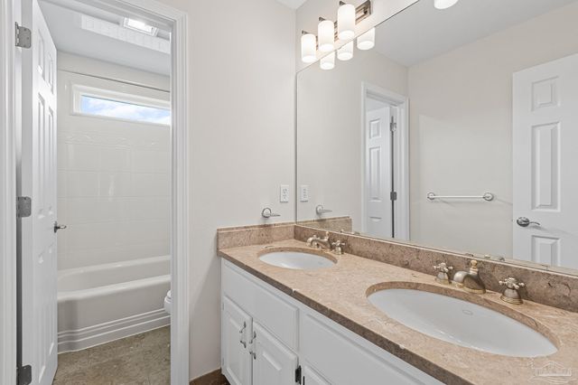 3341 Berkshire Ct, Pensacola, FL 32504