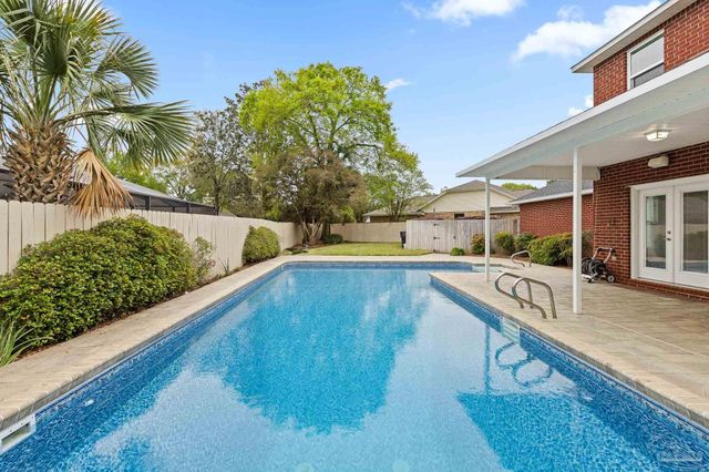 3341 Berkshire Ct, Pensacola, FL 32504