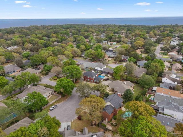 3341 Berkshire Ct, Pensacola, FL 32504