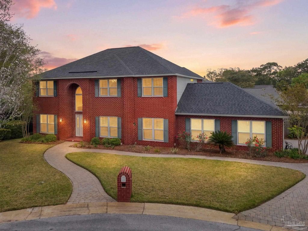 3341 Berkshire Ct, Pensacola, FL 32504