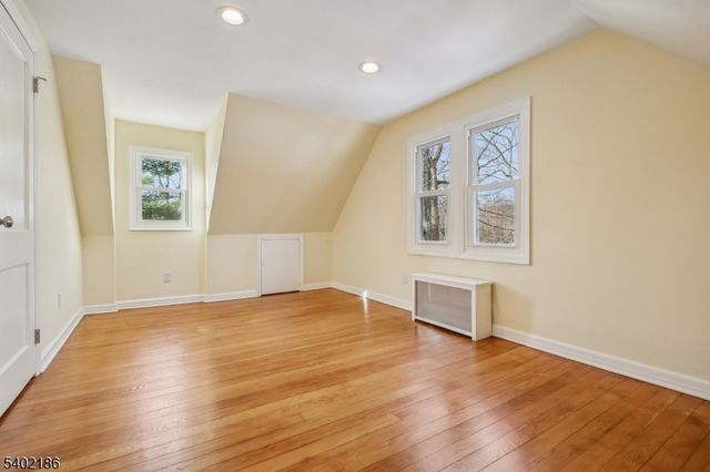 4 Cabot Ln, Kinnelon Boro, NJ 07405