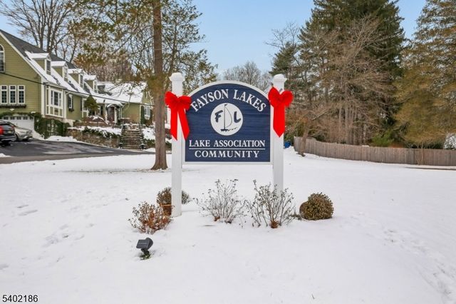 4 Cabot Ln, Kinnelon Boro, NJ 07405