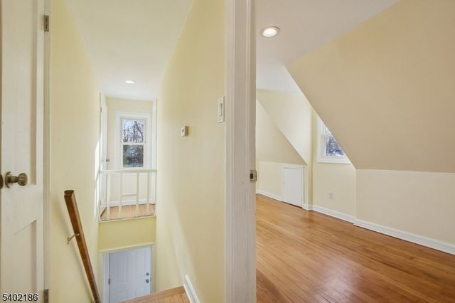 4 Cabot Ln, Kinnelon Boro, NJ 07405