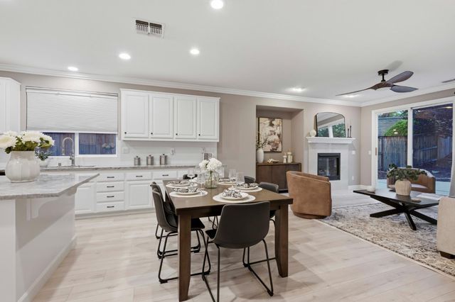 1528 Hammond Ct, Folsom, CA 95630