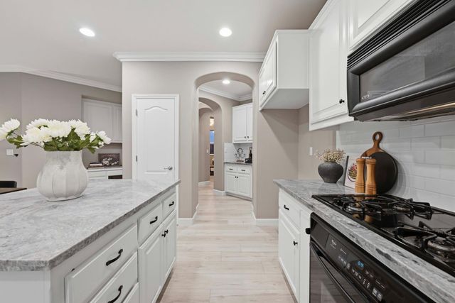 1528 Hammond Ct, Folsom, CA 95630