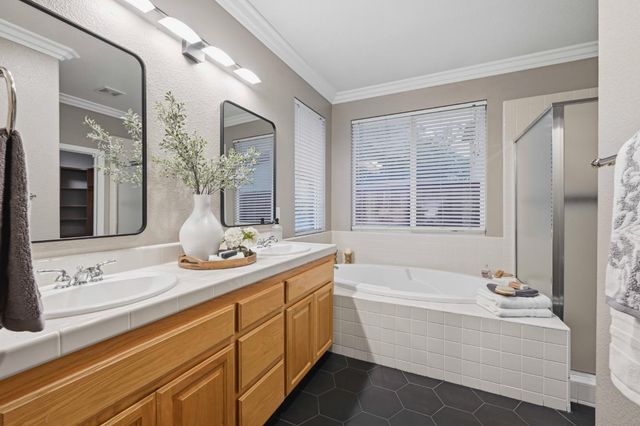 1528 Hammond Ct, Folsom, CA 95630