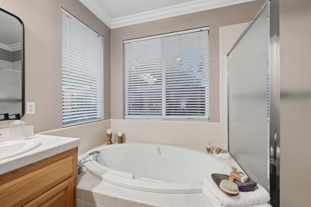 1528 Hammond Ct, Folsom, CA 95630
