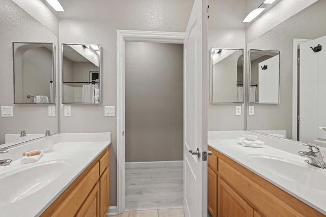 1528 Hammond Ct, Folsom, CA 95630