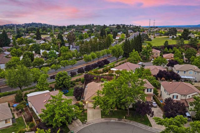 1528 Hammond Ct, Folsom, CA 95630