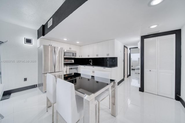 300 Oregon St 507, Hollywood, FL 33019