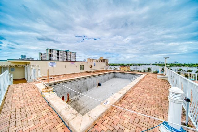 300 Oregon St 507, Hollywood, FL 33019