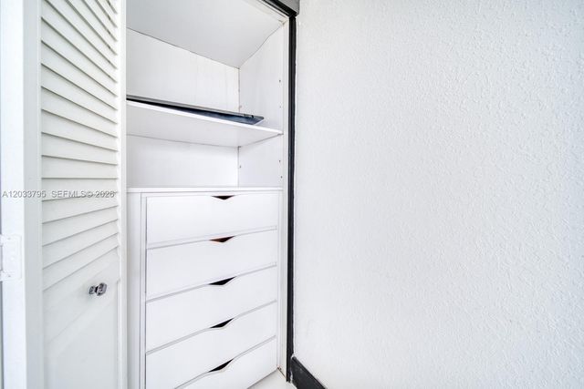 300 Oregon St 507, Hollywood, FL 33019