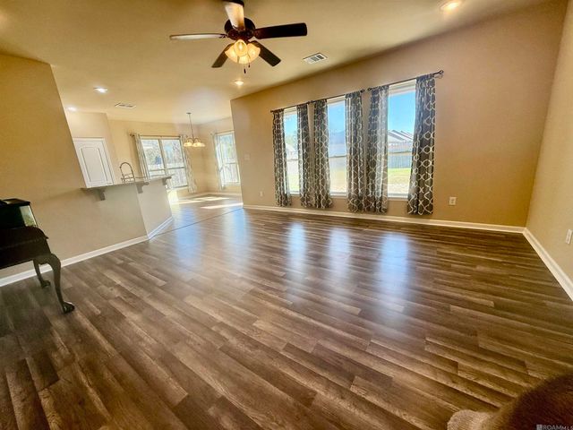 9150 Millikens Bend, Denham Springs, LA 70726