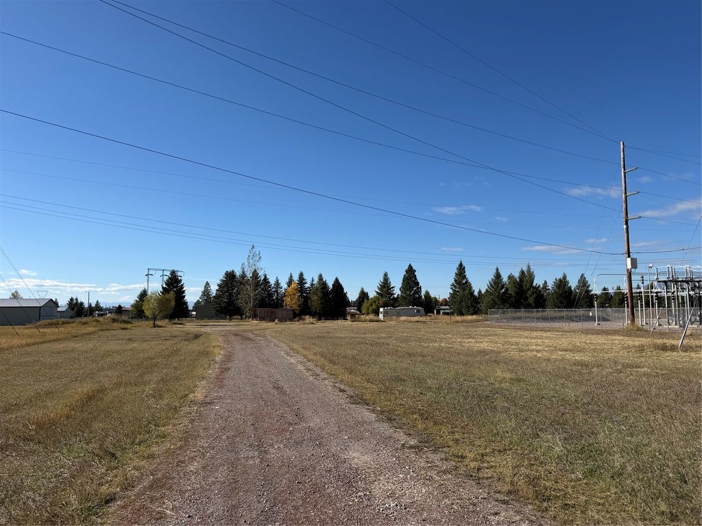 900 Berne Road, Columbia Falls, MT 59912 photo 2