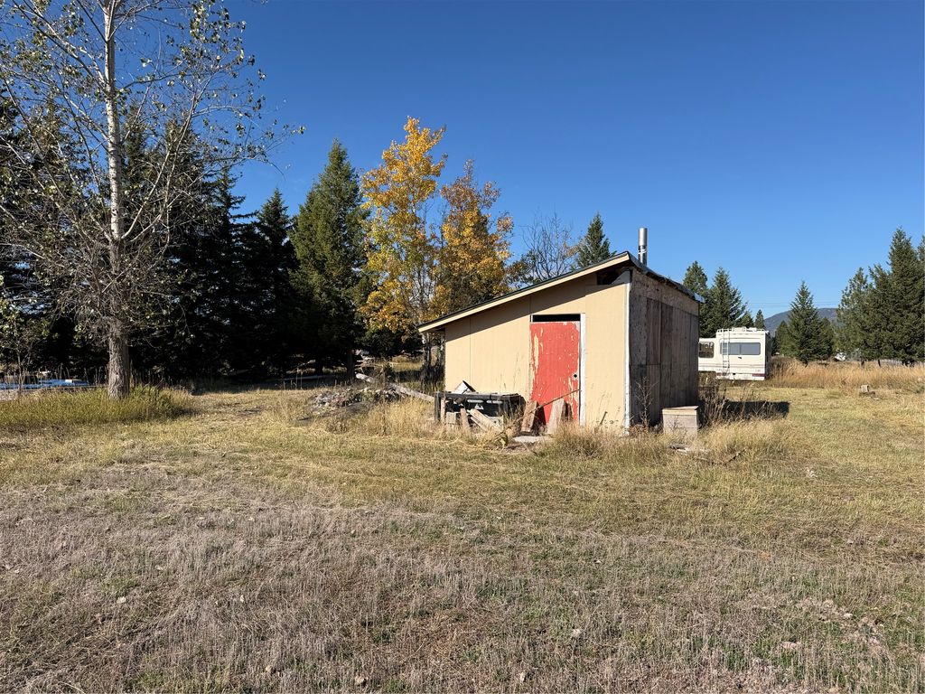 900 Berne Road, Columbia Falls, MT 59912 photo 5