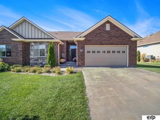 6351 Camellia Court, Lincoln, NE 68516
