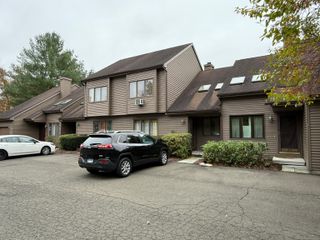 7 Twin Oaks, New Milford, CT 06776