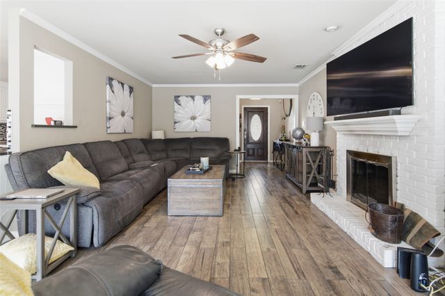 4151 Woodside Knoll, Grapevine, TX 76051