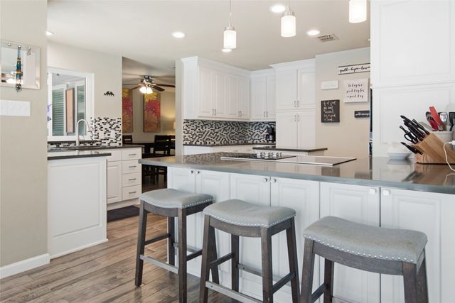 4151 Woodside Knoll, Grapevine, TX 76051