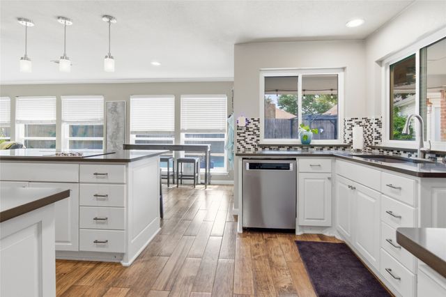 4151 Woodside Knoll, Grapevine, TX 76051