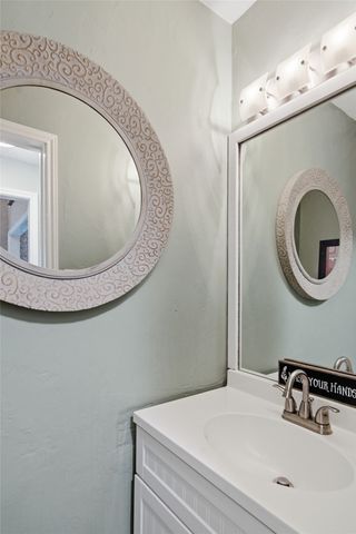 4151 Woodside Knoll, Grapevine, TX 76051