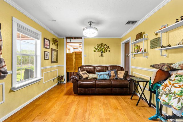 425 OLD PLEASANTON RD, San Antonio, TX 78264