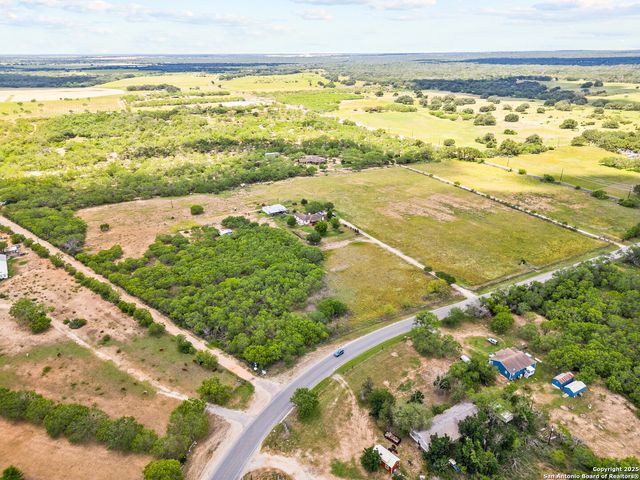 425 OLD PLEASANTON RD, San Antonio, TX 78264