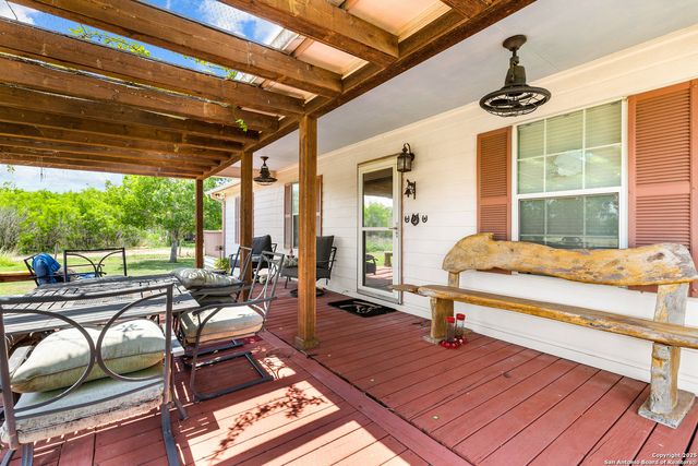 425 OLD PLEASANTON RD, San Antonio, TX 78264