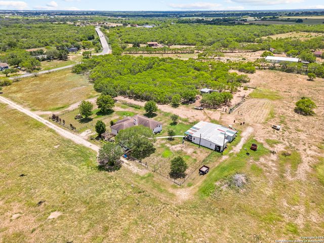 425 OLD PLEASANTON RD, San Antonio, TX 78264