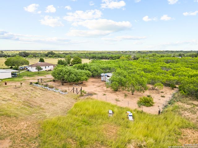 425 OLD PLEASANTON RD, San Antonio, TX 78264