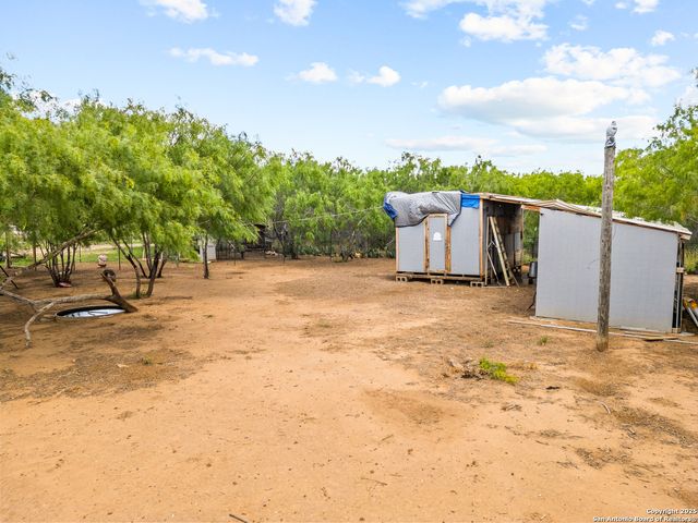 425 OLD PLEASANTON RD, San Antonio, TX 78264