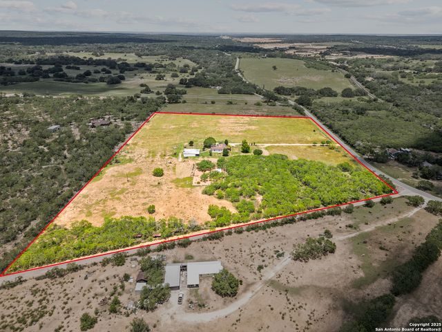 425 OLD PLEASANTON RD, San Antonio, TX 78264