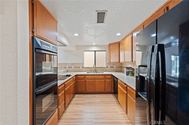 1832 Redcliff Street, Los Angeles, CA 90026