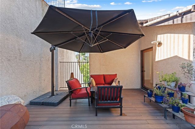 1832 Redcliff Street, Los Angeles, CA 90026