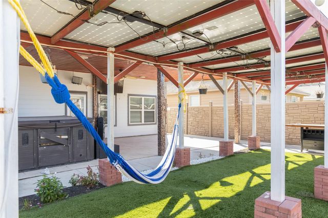 13122 Royal Bell Court, Houston, TX 77047