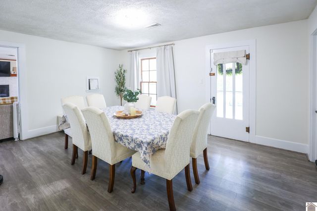 1763 Dogtown Rd, Benton, KY 42025