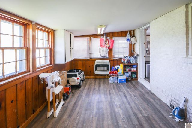 1763 Dogtown Rd, Benton, KY 42025