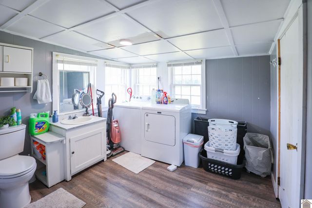1763 Dogtown Rd, Benton, KY 42025