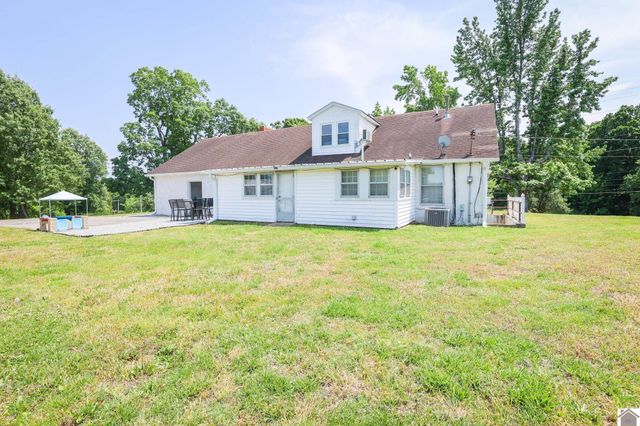 1763 Dogtown Rd, Benton, KY 42025