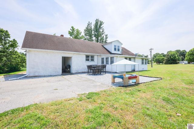 1763 Dogtown Rd, Benton, KY 42025