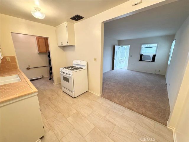 1042 W 7th, San Pedro, CA 90731